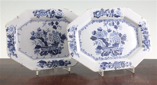 A pair of Dublin delft ware blue and white dishes, c.1760, 24.5cm